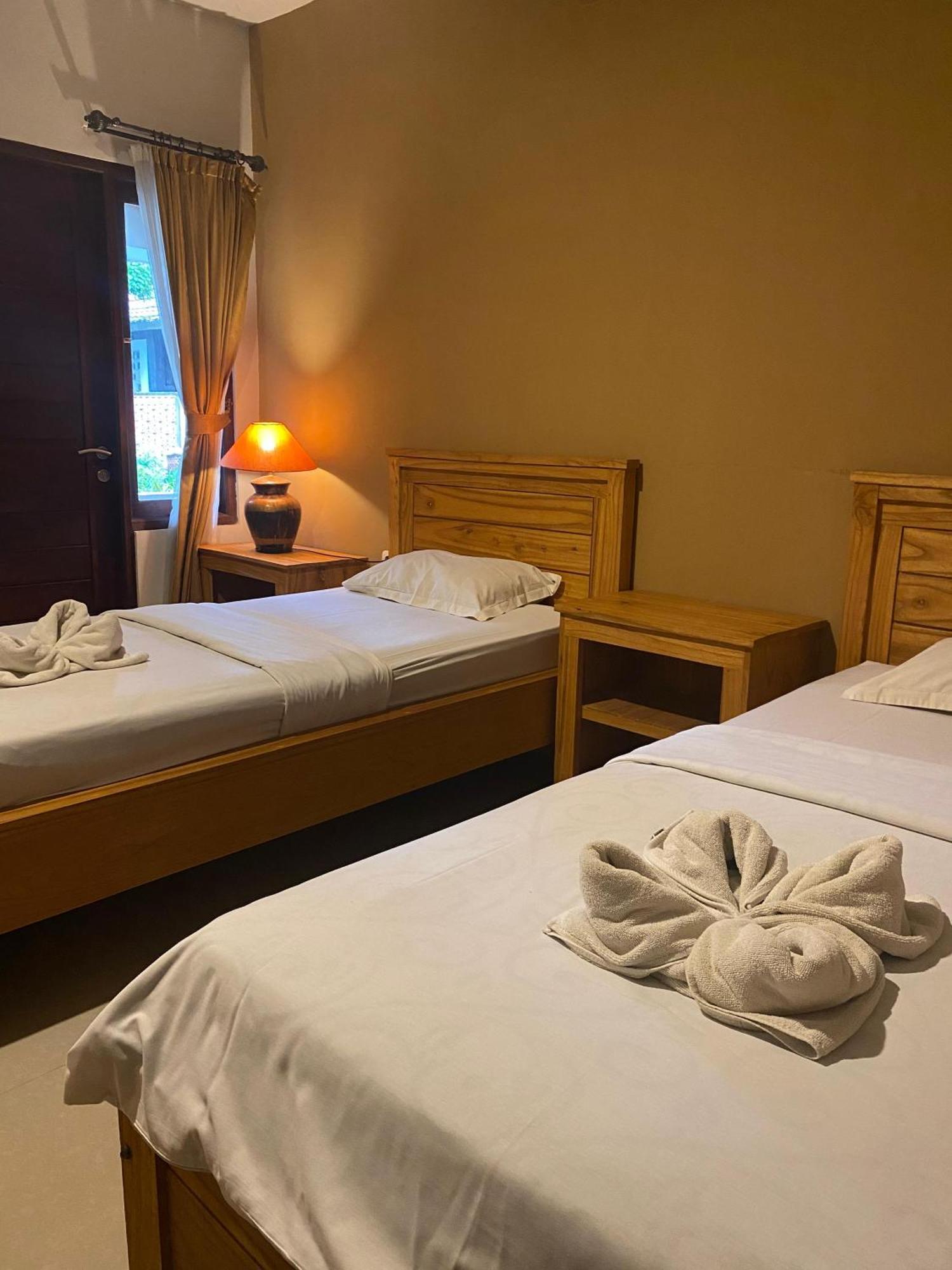 Ghamed Sari Hotel ภายนอก รูปภาพ