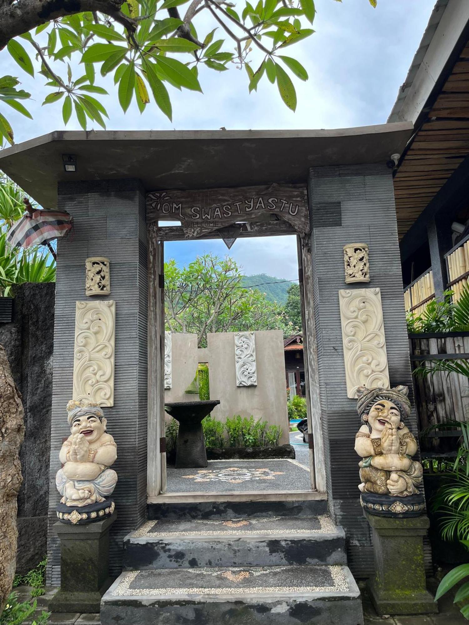 Ghamed Sari Hotel ภายนอก รูปภาพ