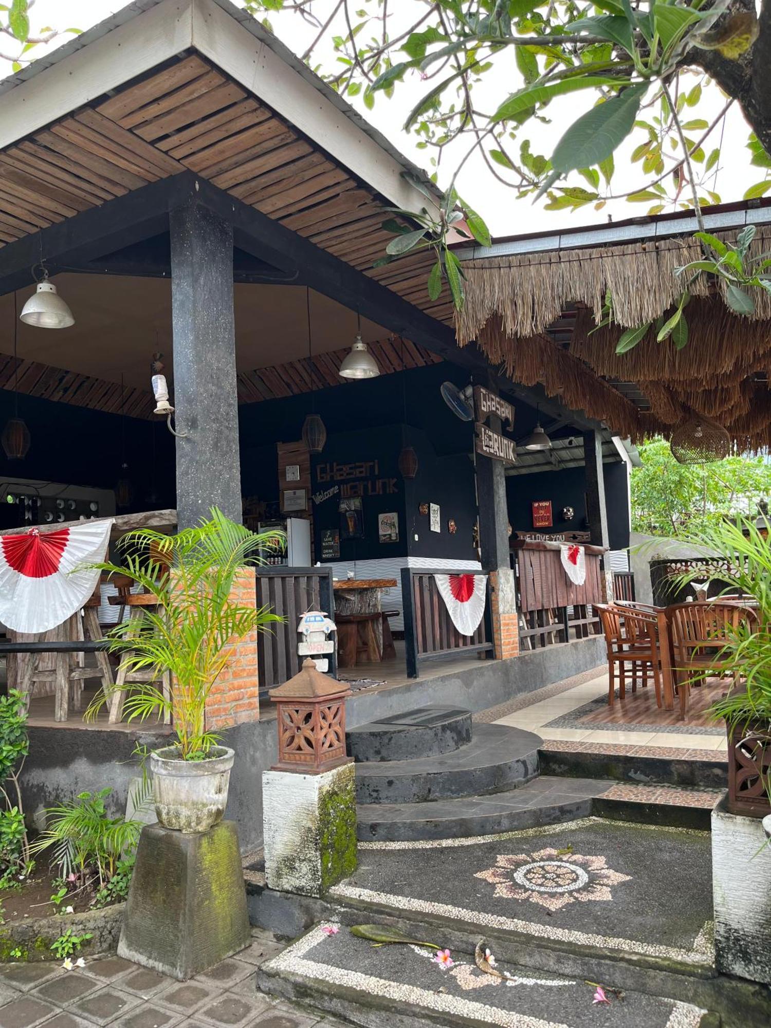 Ghamed Sari Hotel ภายนอก รูปภาพ