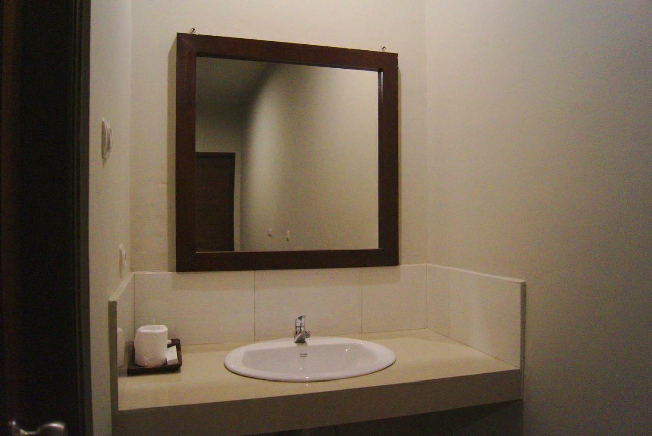 Ghamed Sari Hotel ภายนอก รูปภาพ
