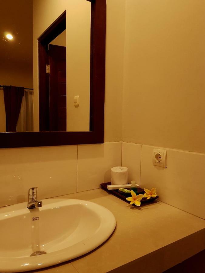 Ghamed Sari Hotel ภายนอก รูปภาพ